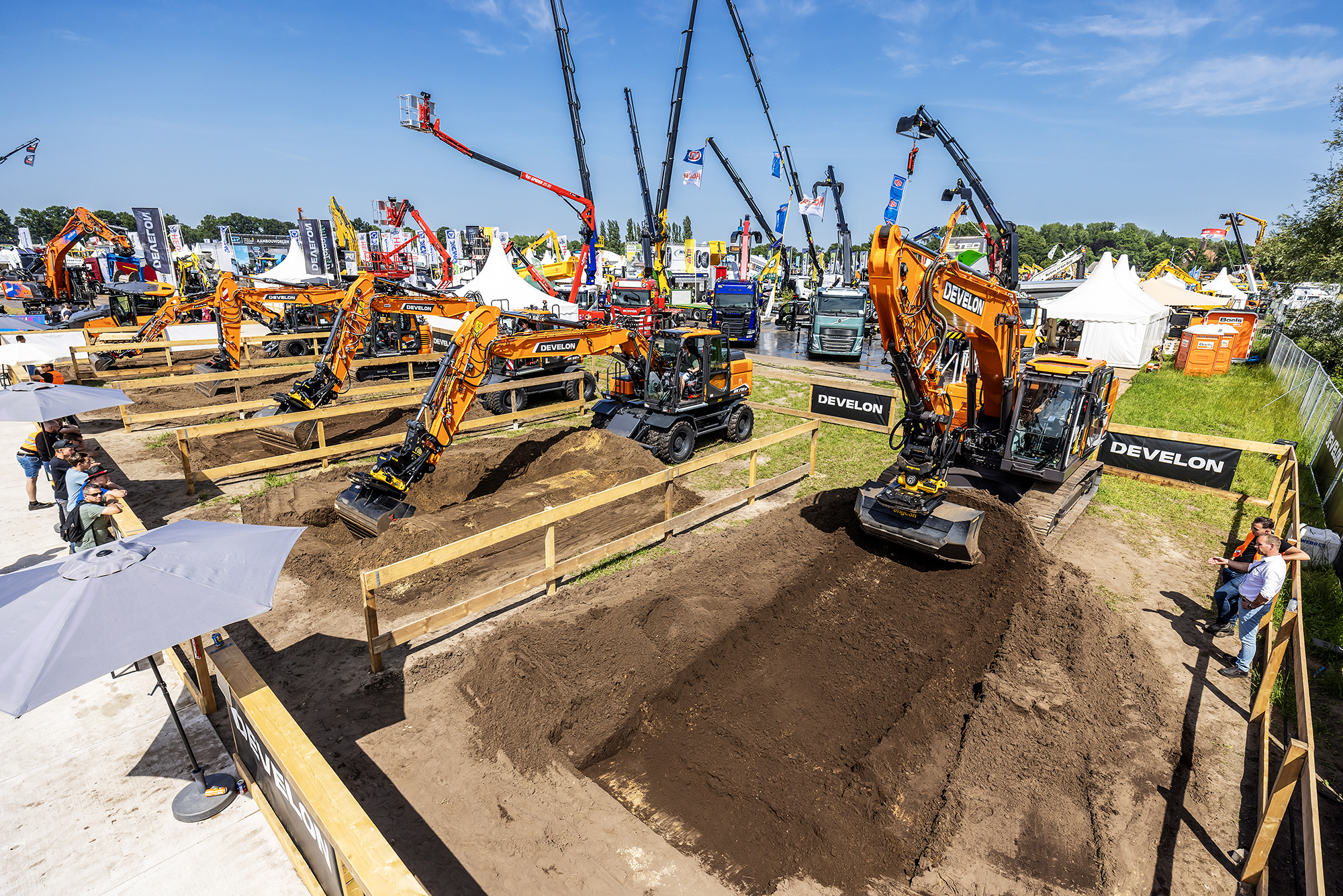 [HD Hyundai Infracore] Hands-on demo events in the Netherlands and Germany