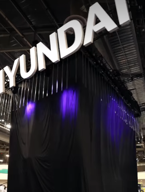 [HD Construction Equipment] Hyundai&rsquo;s next-generation machines were unveiled live at CONEXPO-CON/AGG, attracting operators and industry professionals from across the industry.